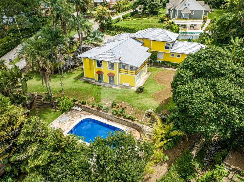 Casa - Petrópolis, Araras