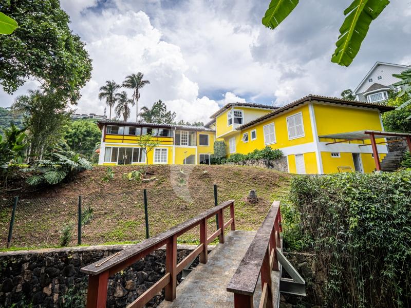 Casa - Petrópolis, Araras