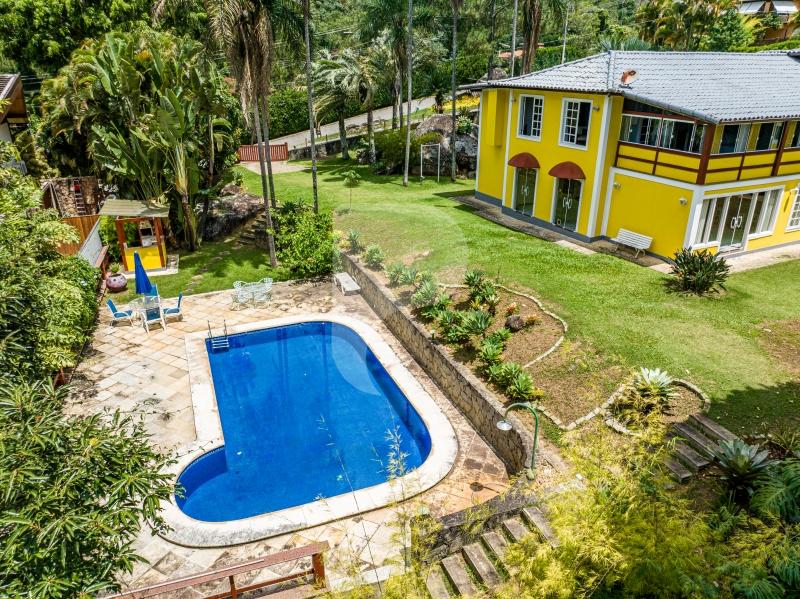 Casa - Petrópolis, Araras