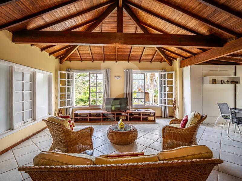 Casa - Petrópolis, Araras
