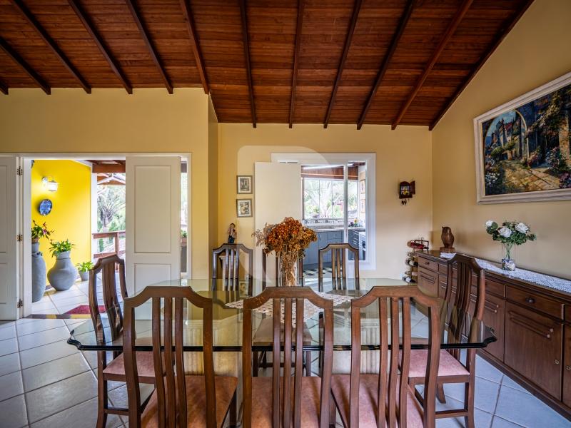 Casa - Petrópolis, Araras