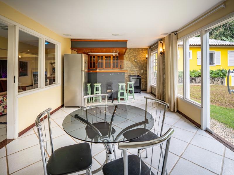 Casa - Petrópolis, Araras