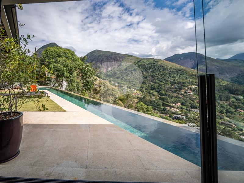 Casa - Petrópolis, Araras