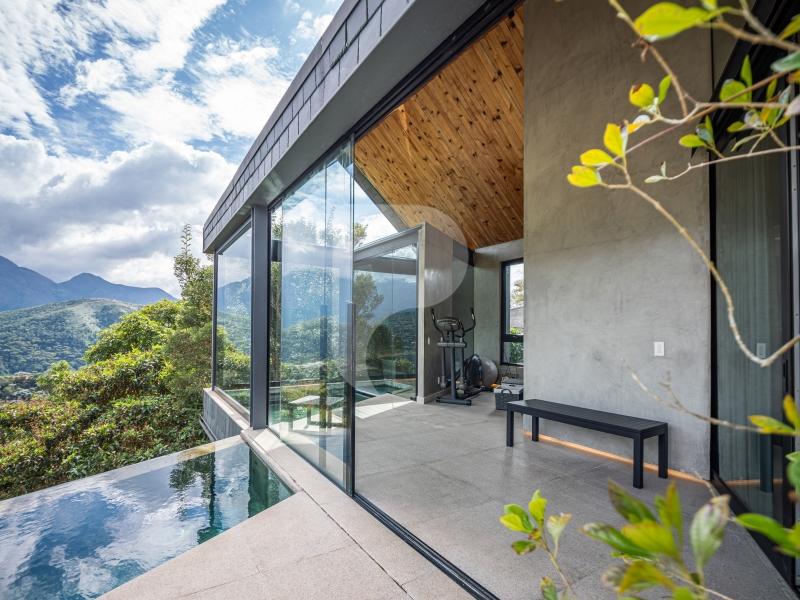 Casa - Petrópolis, Araras