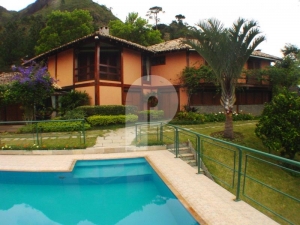 Casa - Petrópolis, Araras