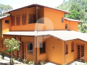 Casa em Petrópolis, Carangola