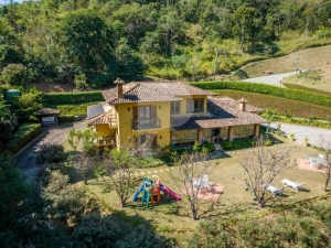 Casa - Petrópolis, Araras