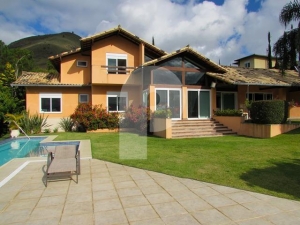 Casa em Petrópolis, Nogueira