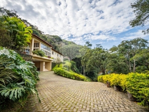 Casa - Petrópolis, Nogueira