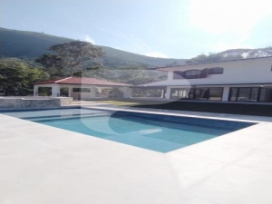 Casa - Petrópolis, Araras
