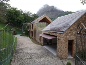 <?=Casa em Petrópolis, Araras?>